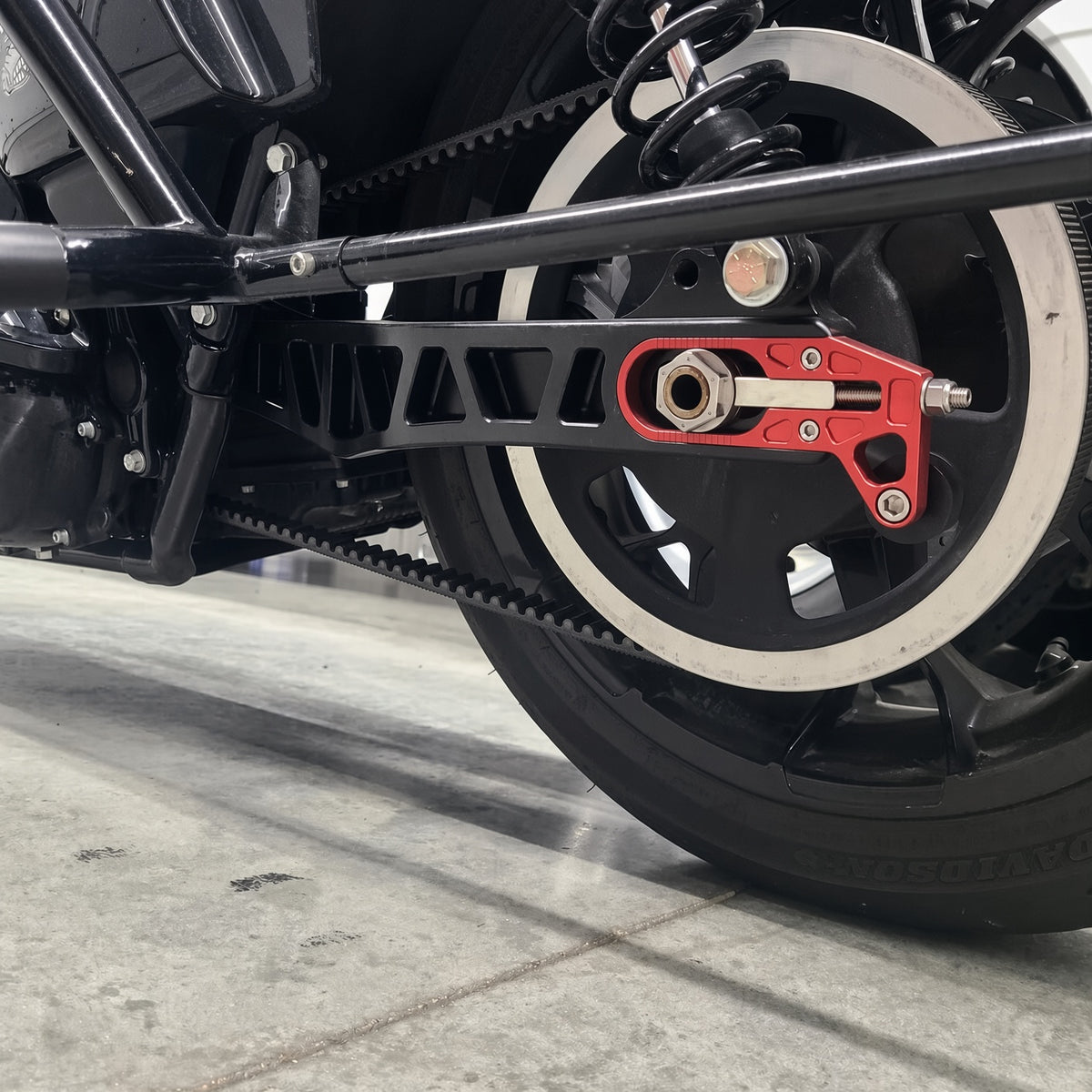 Harley-Davidson Touring billet aluminum swingarm